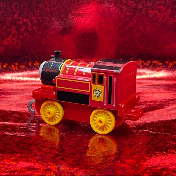 Thomas & Friends TrackMaster Push Along Victor Train Engine 2018 - Picture 4 of 7